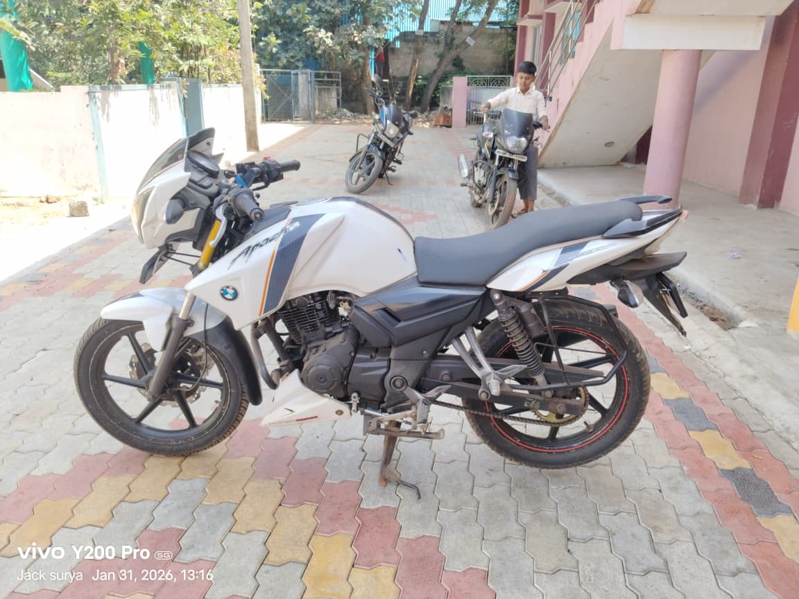 TVS Apache RTR 160 4V