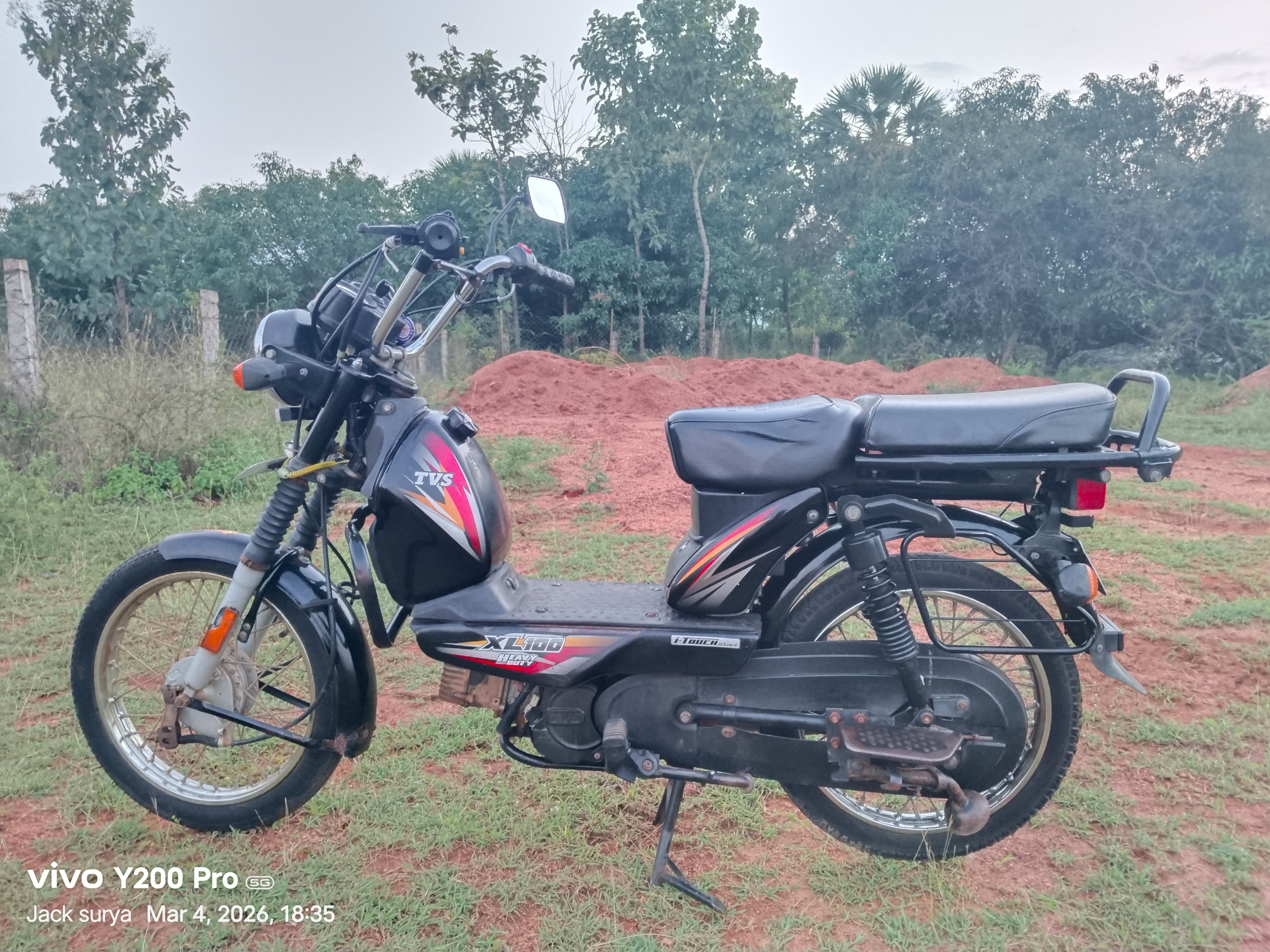 TVS XL100 Heavy Duty