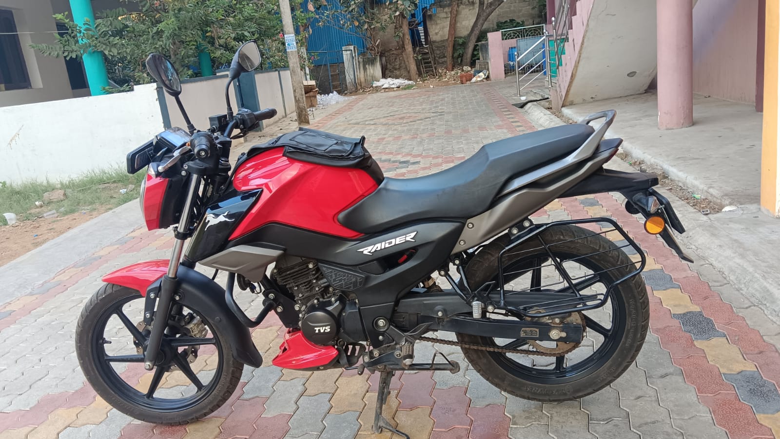 TVS Raider 125