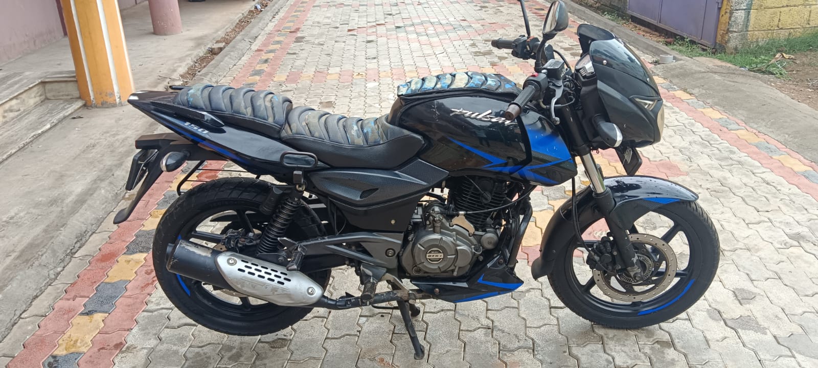 Bajaj Pulsar 150