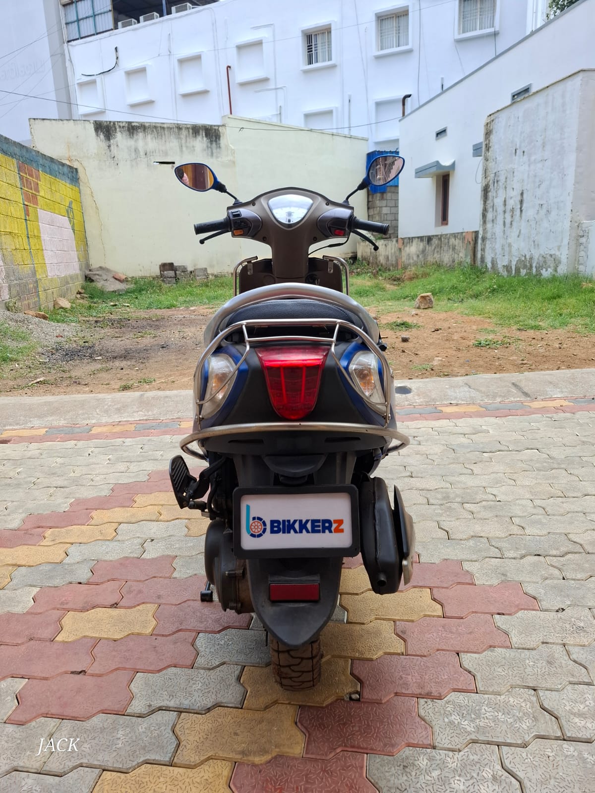 TVS Scooty Zest 110