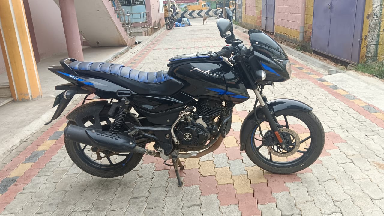 Bajaj Pulsar 150