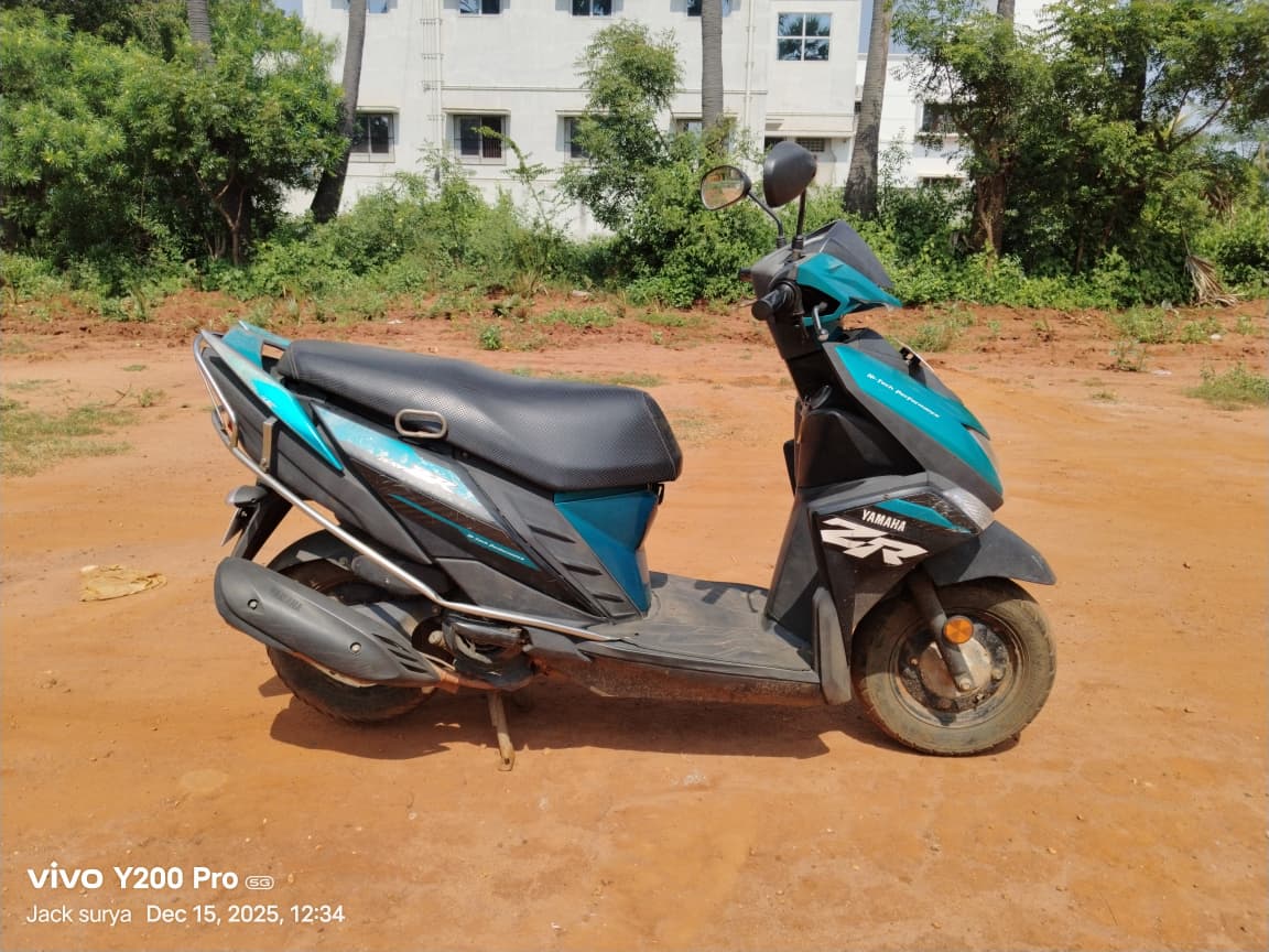 Yamaha RayZR 125 Fi