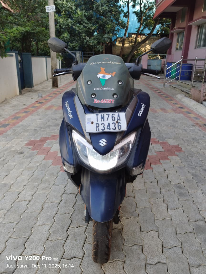 Suzuki Burgman Street
