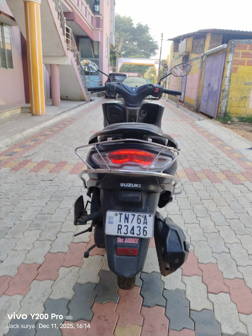 Suzuki Burgman Street