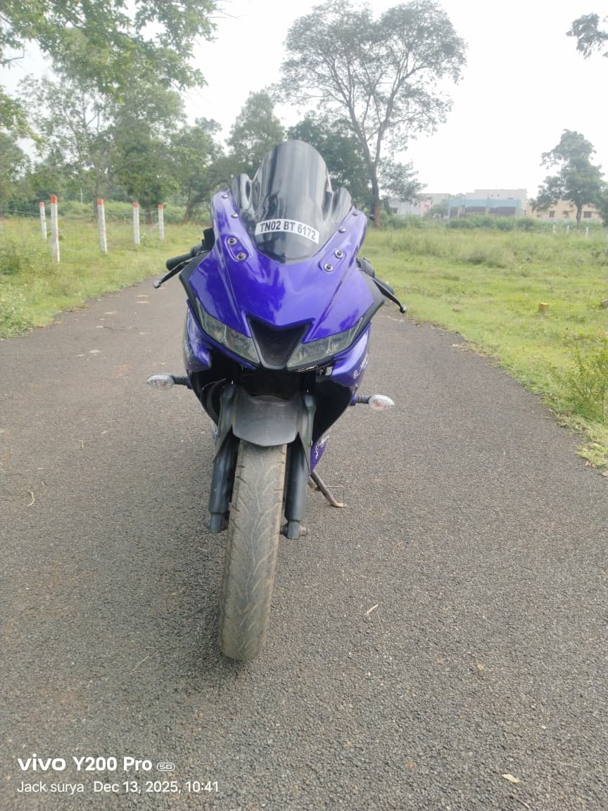 Yamaha R15 V4