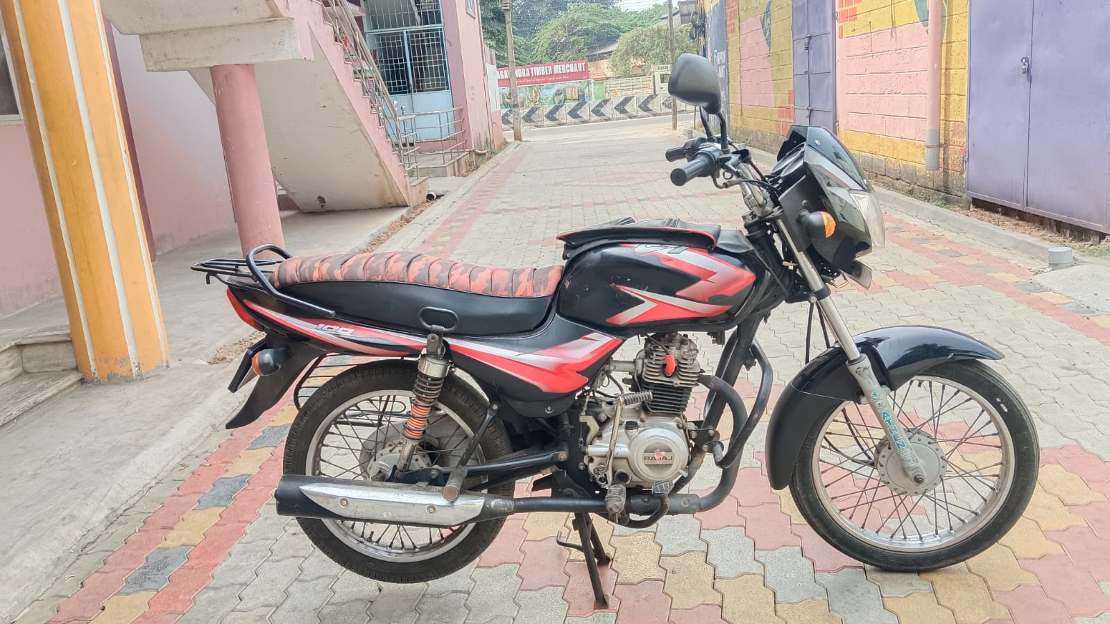 Bajaj CT 100