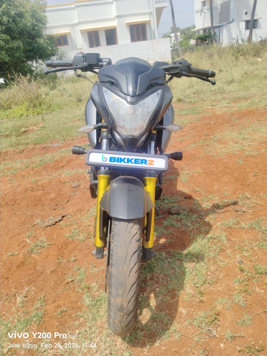 Bajaj Pulsar NS200
